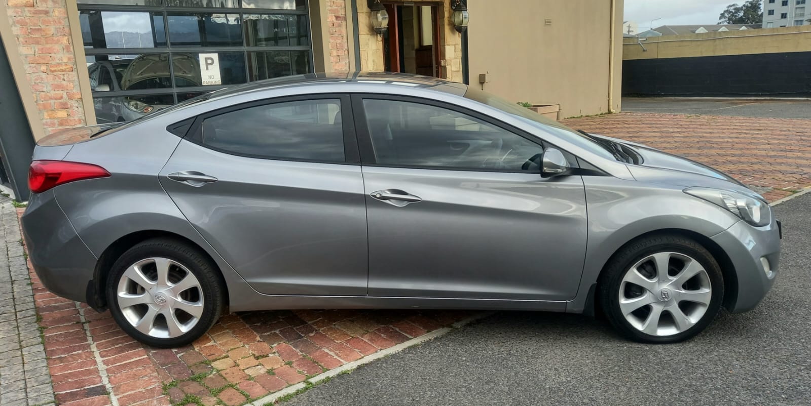 2011 Hyundai Elantra 1.8 GLS/Executive